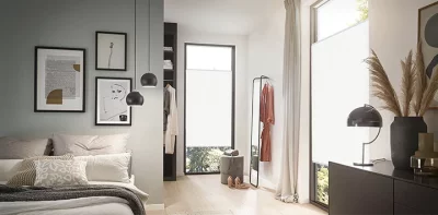 Weißes Plissee nach Maß im Schlafzimmer