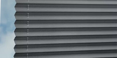 Nahaufnahme des Plissees nach Maß in der Ausführung Profi-Line Advanced